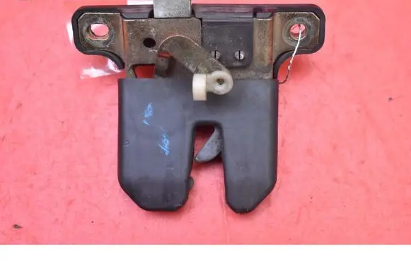 Tailgate/trunk/boot lock/catch/latch