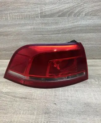 Volkswagen PASSAT B7 Rear/tail lights 3AF945095C