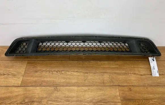 Ford Mustang VI Front grill FR3B17K945