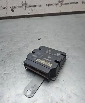 Renault Captur Airbag control unit/module 985105123R A2C80613411 1400220S0470