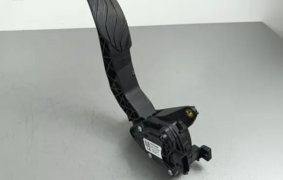 Mitsubishi Outlander IV Accelerator throttle pedal 6PV31244200
