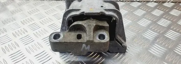 Volkswagen PASSAT B6 Engine mount bracket 1K0199262