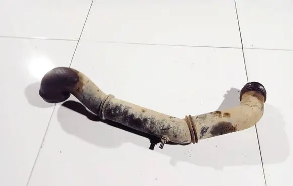 Volvo XC90 Intercooler hose/pipe 30645292