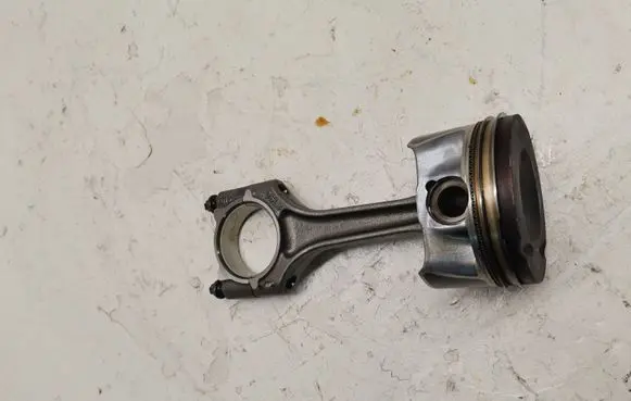 Porsche Macan (95B) Piston with connecting rod 06KBN82420
