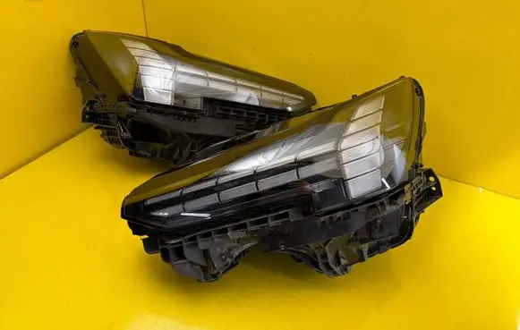 Volvo EX90 Headlight/headlamp 32450063