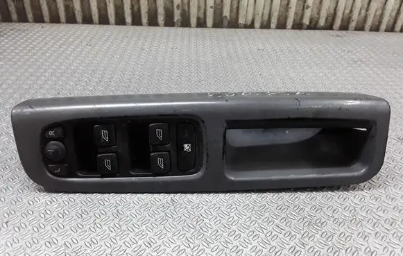 Volvo V50 Electric window control switch 30773427