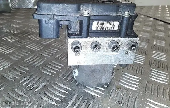 Peugeot Partner ABS Pump 9674196880 9660107180