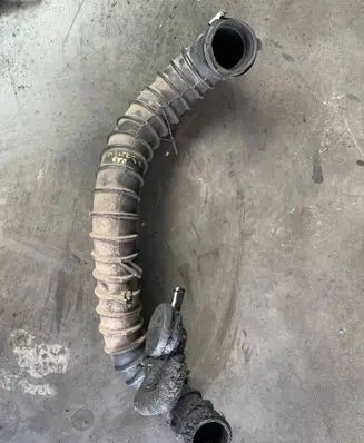 Renault Master II Air intake hose/pipe 8200887497