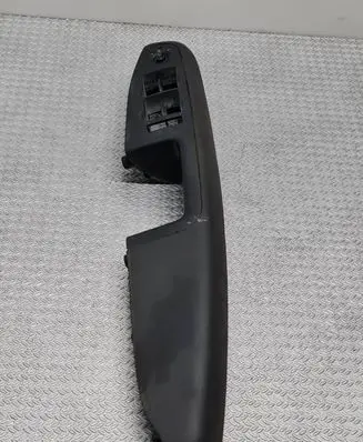 Audi A4 S4 B7 8E 8H Front door interior handle trim 8E1867173 21100100