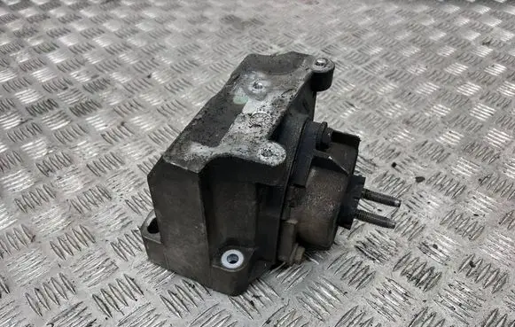 Dodge Durango Gearbox mounting bracket 68275992AA