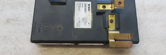 Volvo S40, V40 Comfort/convenience module 30896697 3817900210 SW30896751