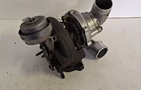 Toyota Avensis T250 Turbo 172010R020 0510030175