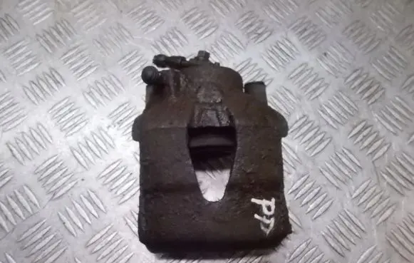 Skoda Octavia Mk1 (1U) Front brake caliper