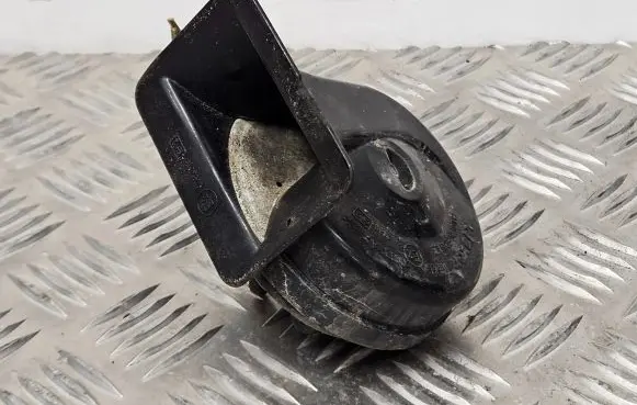 Audi A6 S6 C5 4B Horn signal 0092018 CH2138