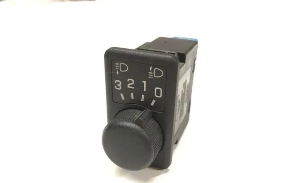Nissan Primera Headlight level height control switch D41503