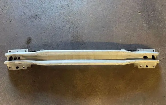 Volvo XC60 Front bumper cross member 30753056