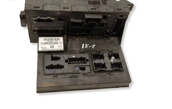 Mercedes-Benz E W211 Fuse module 2115453001
