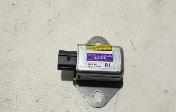 Toyota Land Cruiser (J120) Airbag deployment crash/impact sensor 8983360010