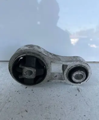 Opel Vivaro Engine mounting bracket 66683003827