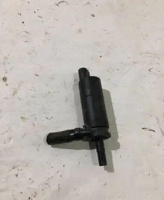 BMW 7 E38 Headlight washer pump 8377613