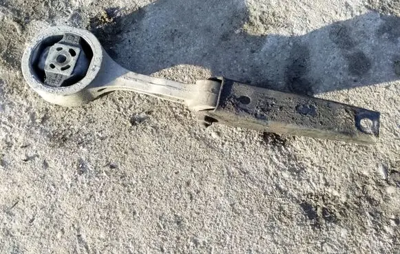 Peugeot 807 Front subframe