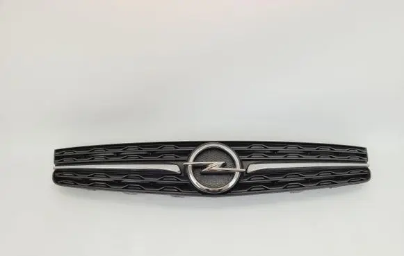 Opel Vivaro Front bumper upper radiator grill 9833128677