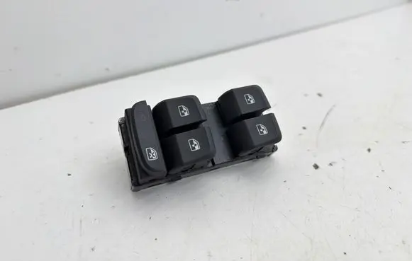 Audi Q2 - Electric window control switch 8V0959851F