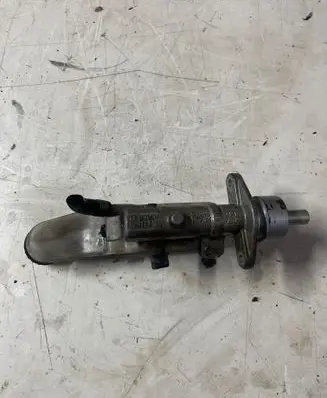 Toyota Corolla Verso AR10 Master brake cylinder 25113479