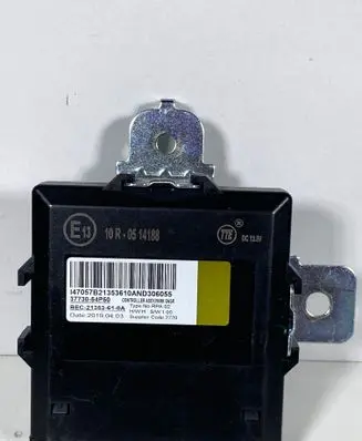 Suzuki Vitara (LY) Parking PDC control unit/module 3773054P50 21353610