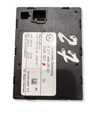 Mercedes-Benz S W221 Gateway control module A2114452500