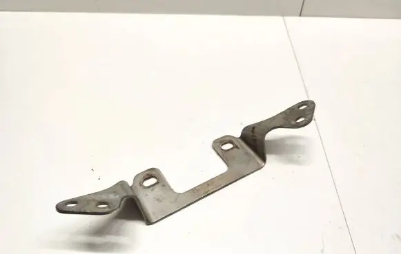 Mercedes-Benz C AMG W205 Muffler mount bracket/holder A1774920200