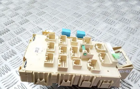 Toyota Yaris Fuse module
