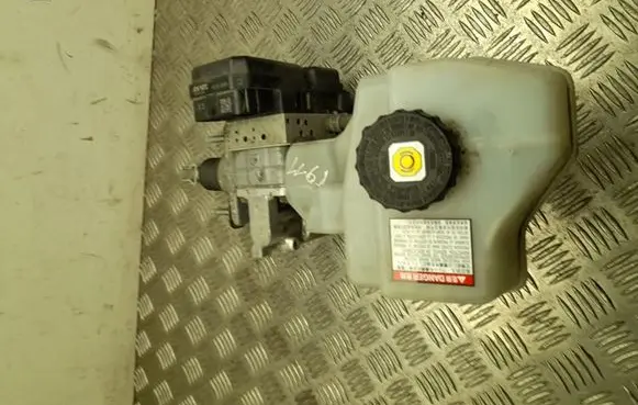Lexus ES VII XZ10 Master brake cylinder 4721033670