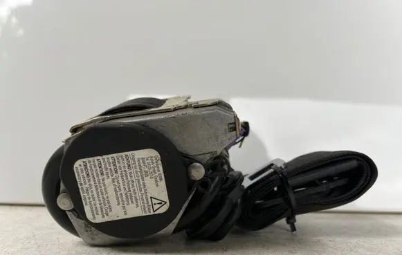 Audi A4 S4 B7 8E 8H Front seatbelt 560788601 008R000