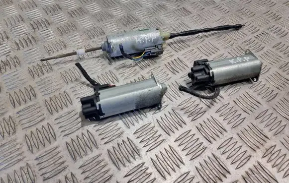 Volvo S60 Seat adjustment motor 0130002530 198392103 150202