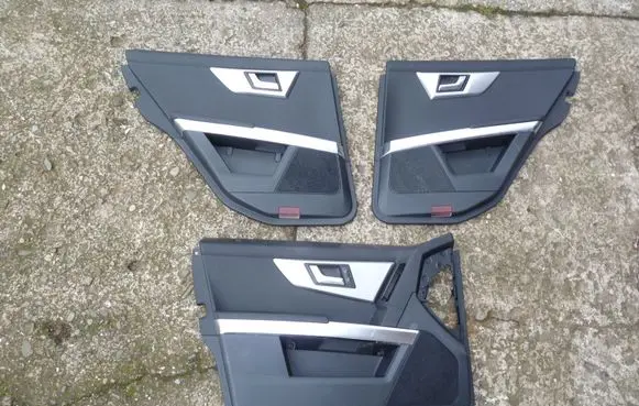 Mercedes-Benz GLK (X204) Front door card panel trim