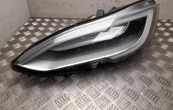 Tesla Model S Headlight/headlamp 105816900C
