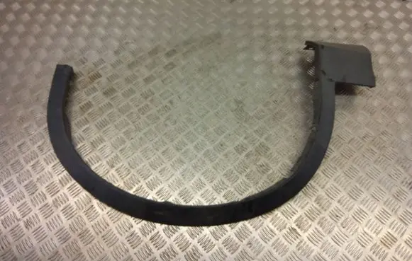 BMW X3 F25 Front arch trim 7210082