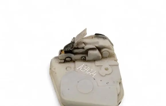 Mazda 6 Coupe door lock (next to the handle) B0442