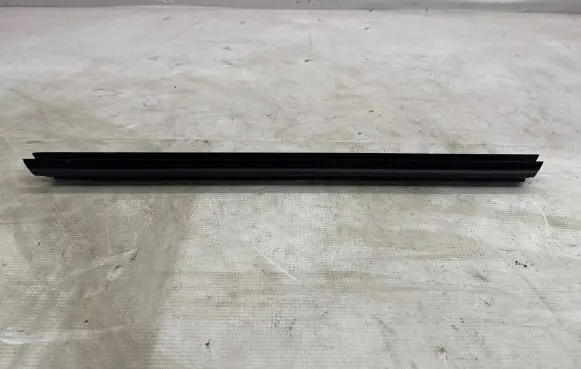BMW X2 F39 Rear door glass trim molding 7420847
