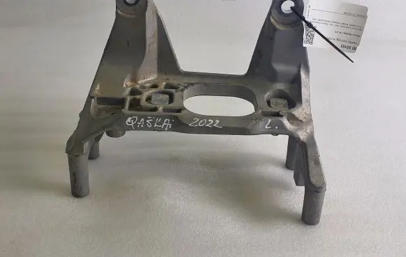 Nissan Qashqai J12 Engine mounting bracket 112546UB0B
