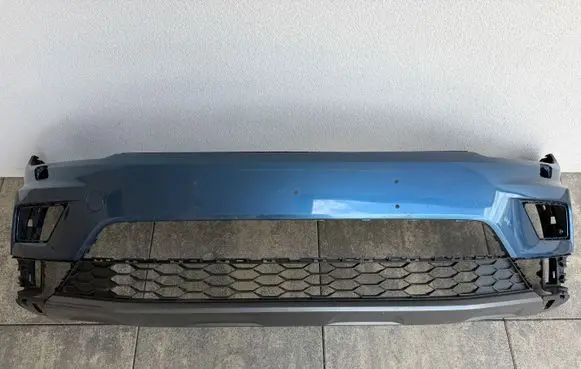Volkswagen Tiguan Front bumper 5NN807221