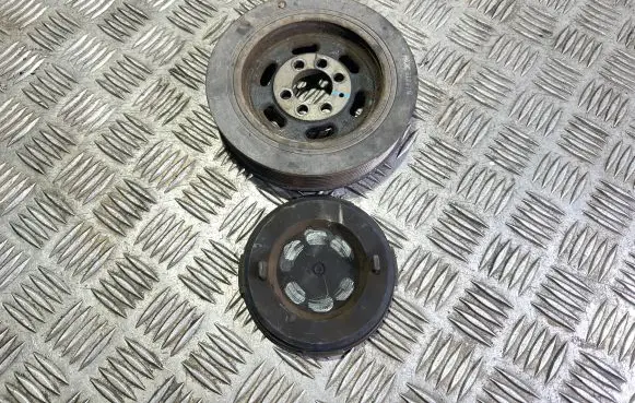 Mazda 6 Crankshaft pulley 