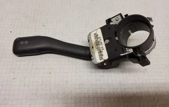 Volkswagen Golf IV Indicator stalk 8L0953513G