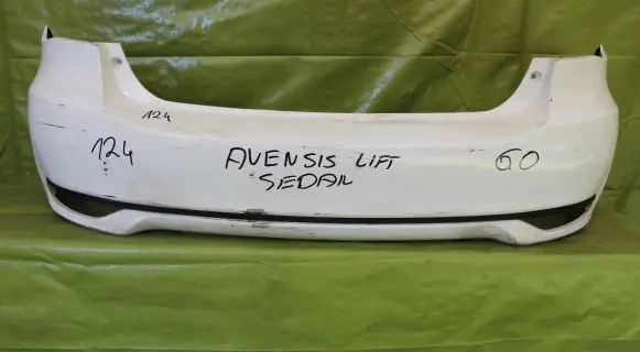 Toyota Avensis T270 Front bumper 000127