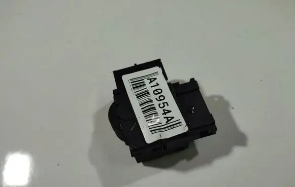 Audi A3 S3 8P Headlight level height control switch 04058110
