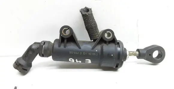 BMW 3 E46 Clutch master cylinder 1163899 21521163899