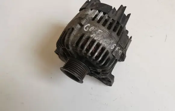 Volkswagen Golf V Generator/alternator 03C903023B
