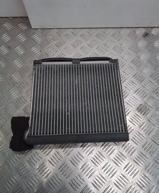 Air conditioning (A/C) radiator (interior)