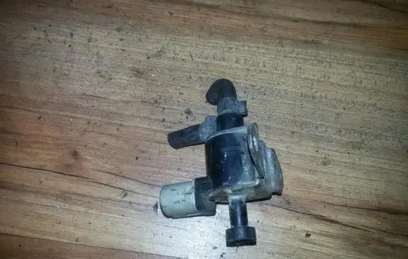 Renault Laguna I Turbo solenoid valve 7700855725